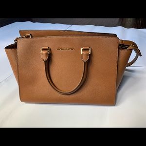 Michael Kors Purse Tan
